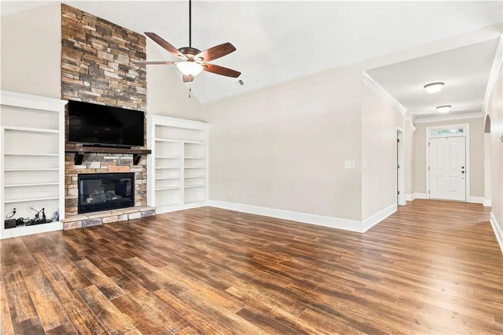 308 Taylor Leigh Court Ball Ground, GA 30107