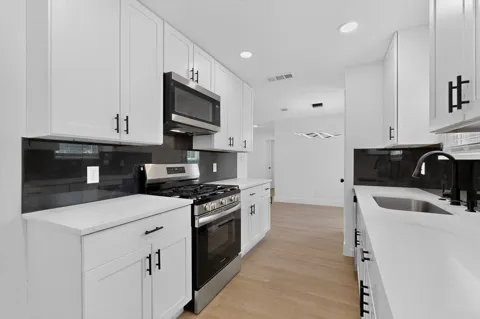 808 Lilac Drive