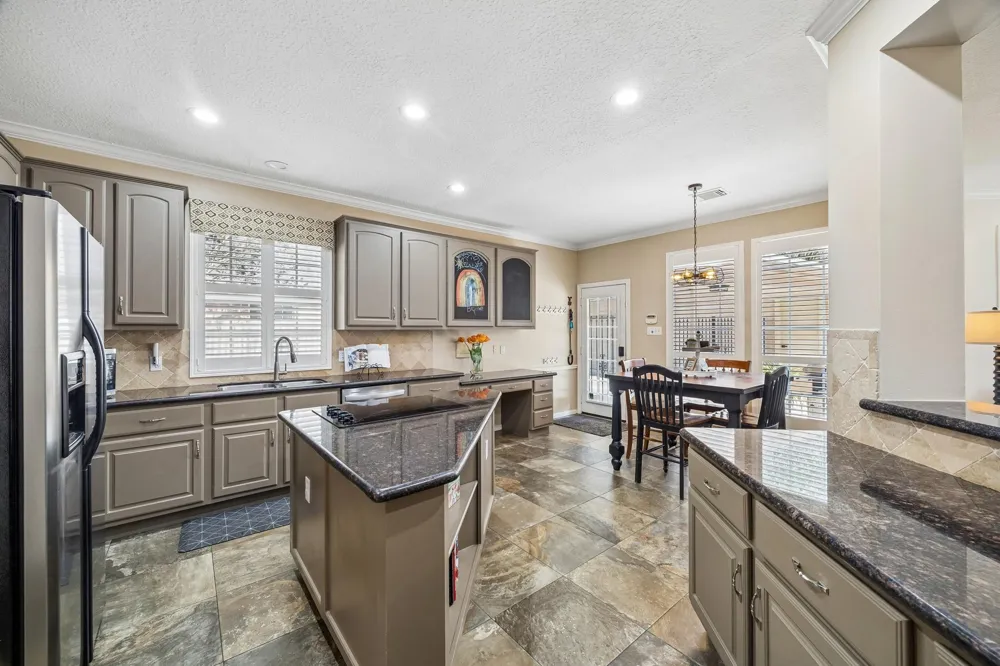 1822 Winter Grape Lane Kingwood, TX 77345