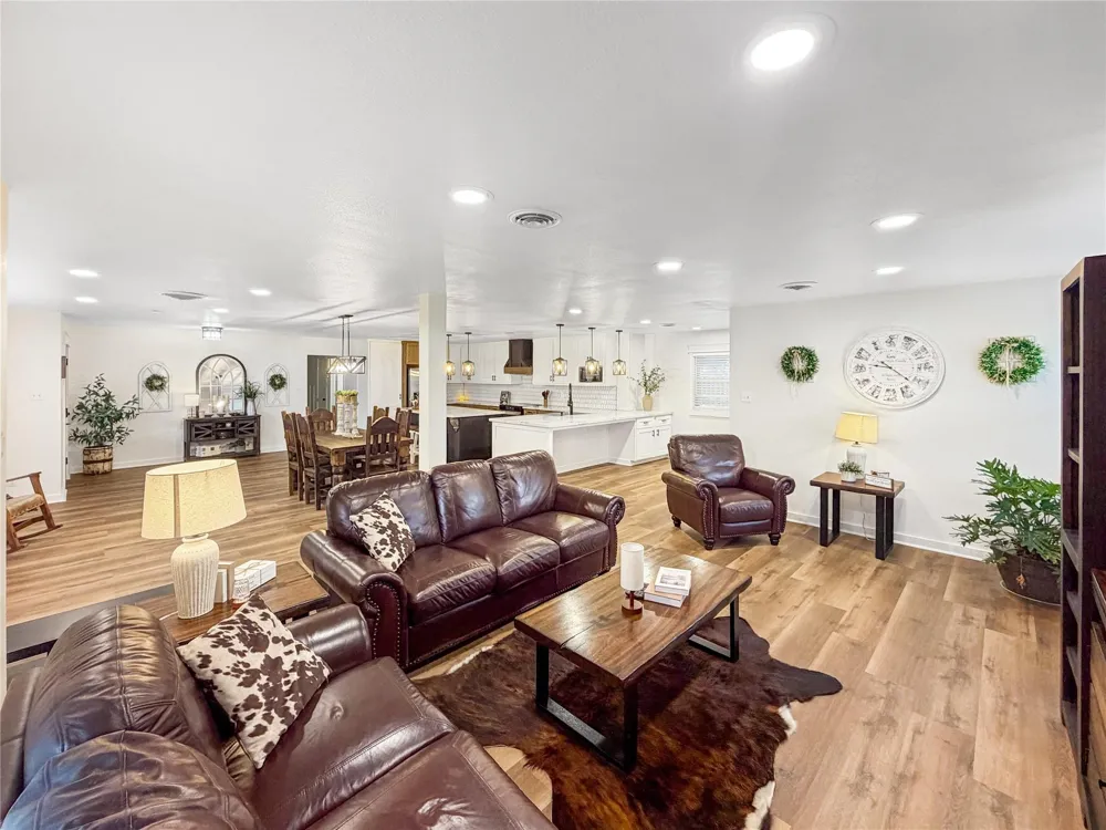 1409 Kathy Avenue Sealy, TX 77474