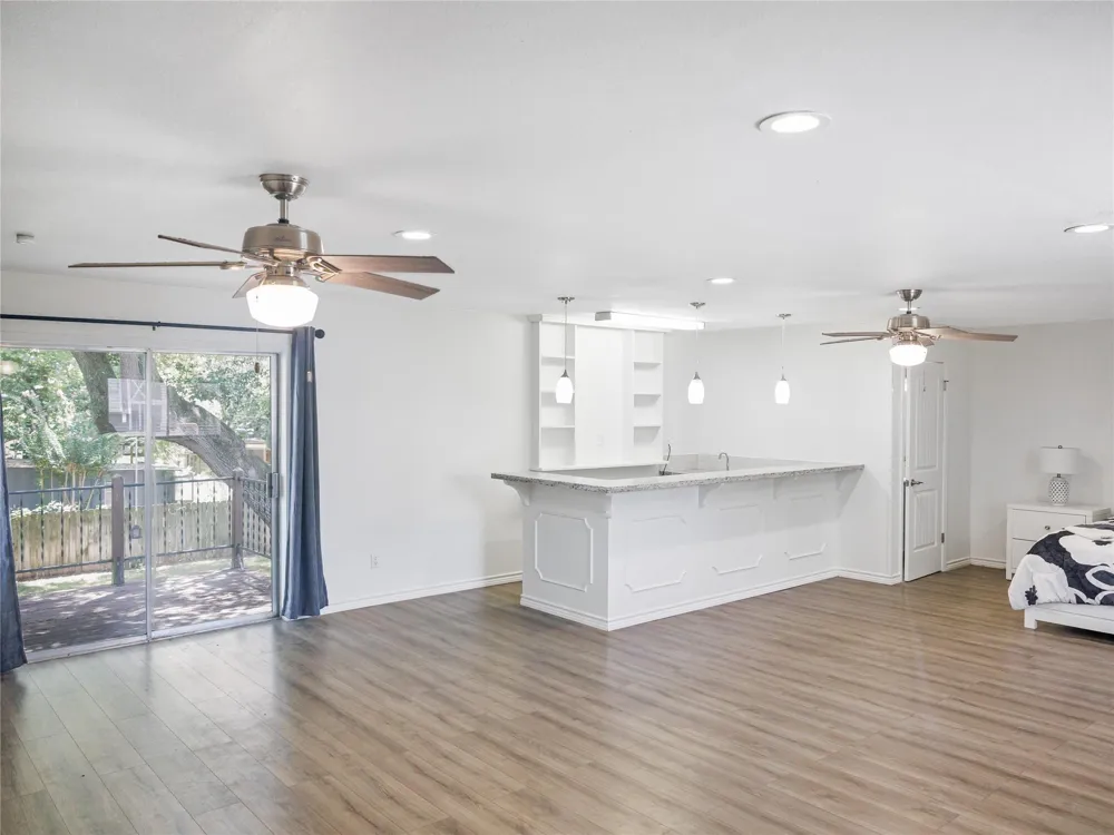 1409 Kathy Avenue Sealy, TX 77474