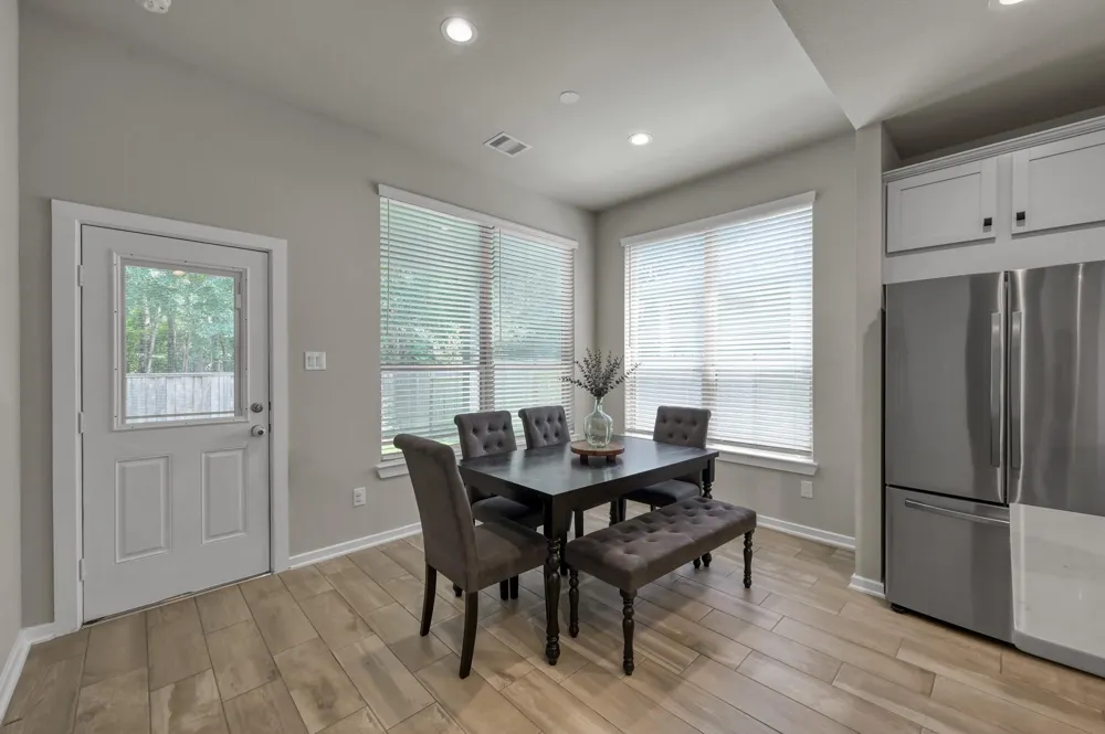 360 Rise Lane Montgomery, TX 77316