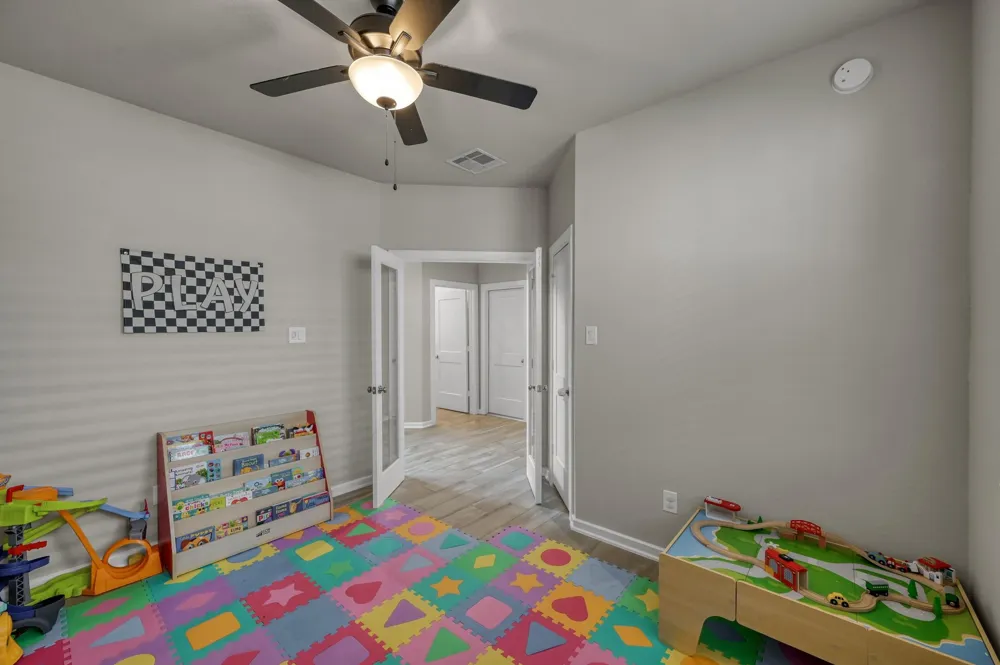 360 Rise Lane Montgomery, TX 77316