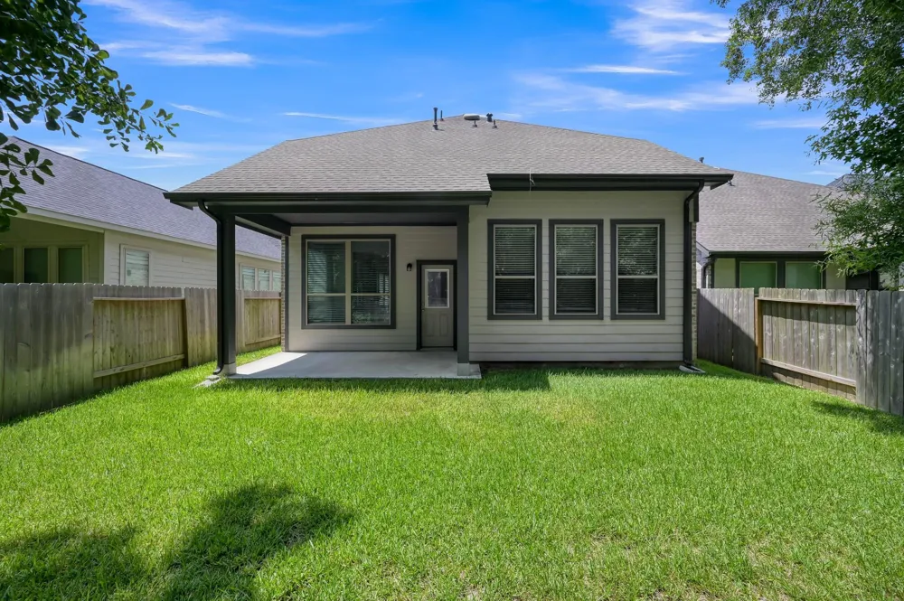 360 Rise Lane Montgomery, TX 77316