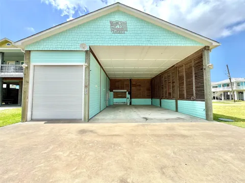 945 Alberdie Drive