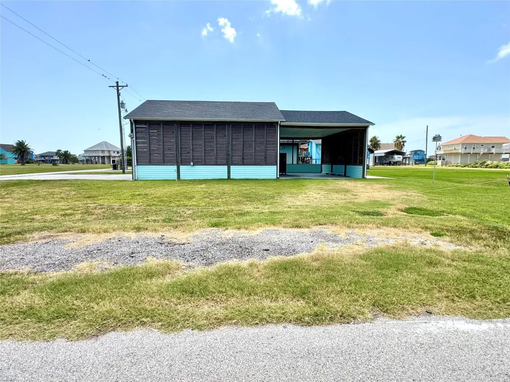 945 Alberdie Drive Crystal Beach, TX 77650