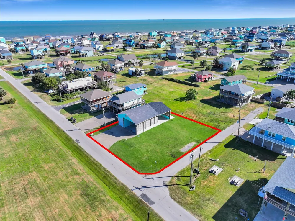 945 Alberdie Drive Crystal Beach, TX 77650