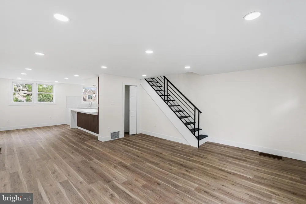 7270 CORNELIUS STREET Philadelphia, PA 19138