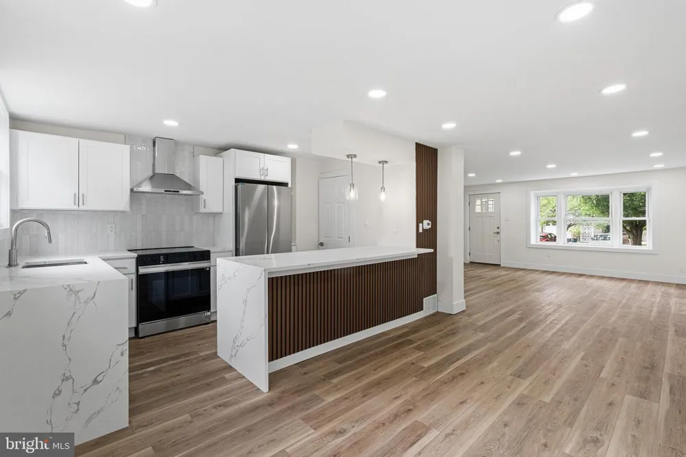 7270 CORNELIUS STREET Philadelphia, PA 19138
