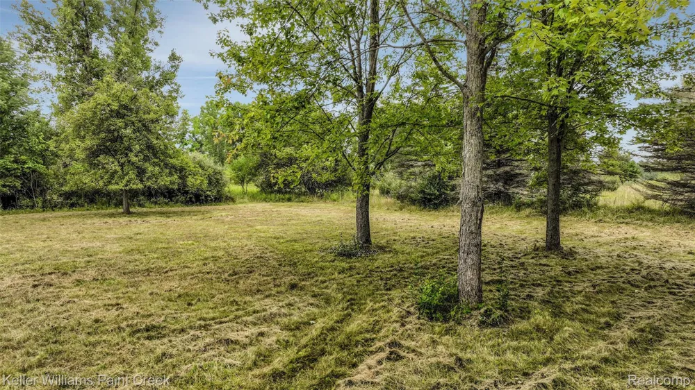 210 Mayfield Addison Township, MI 48367