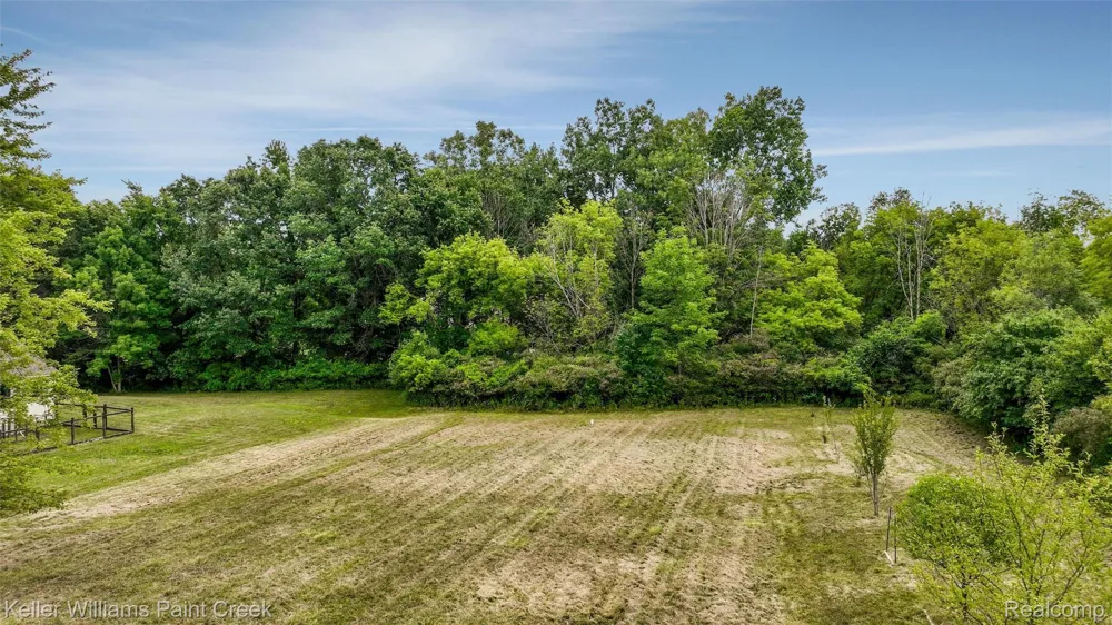 210 Mayfield Addison Township, MI 48367