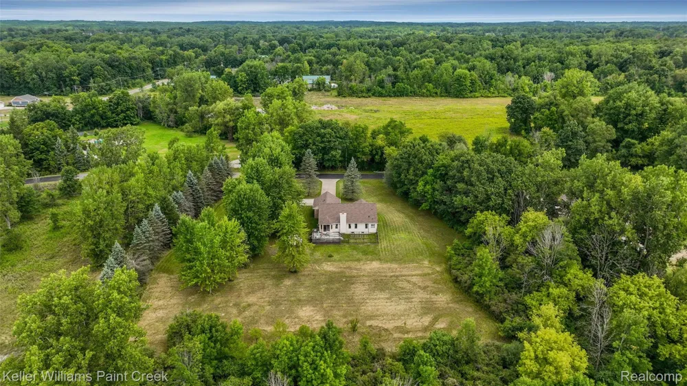 210 Mayfield Addison Township, MI 48367