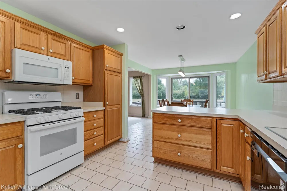210 Mayfield Addison Township, MI 48367