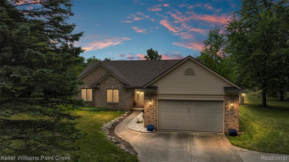 210 Mayfield Addison Township, MI 48367