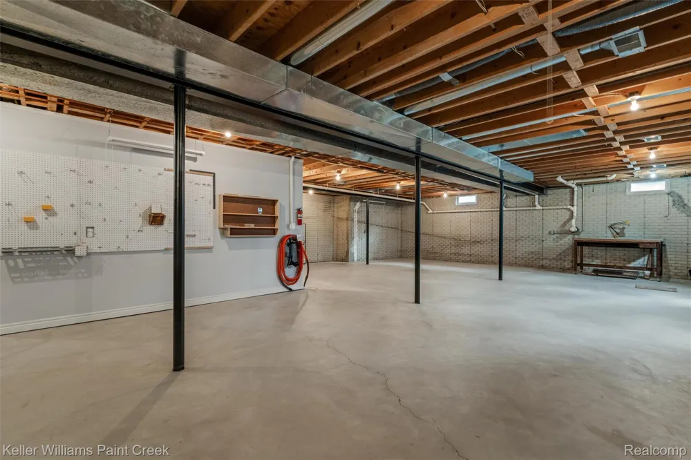 210 Mayfield Addison Township, MI 48367