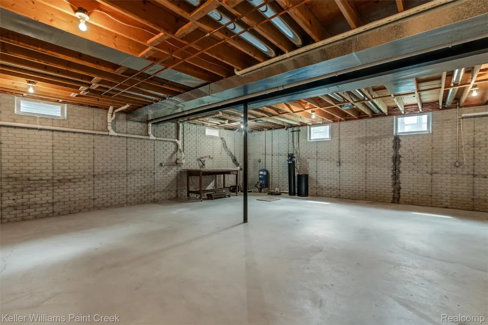 210 Mayfield Addison Township, MI 48367