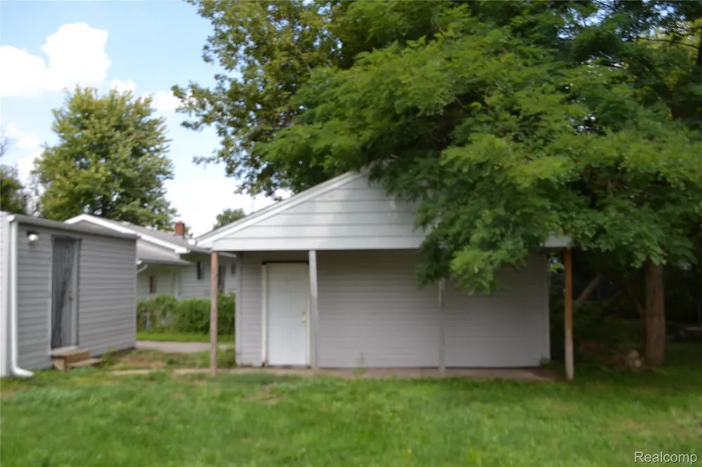 4265 Van Slyke Road Flint Charter Township, MI 48507