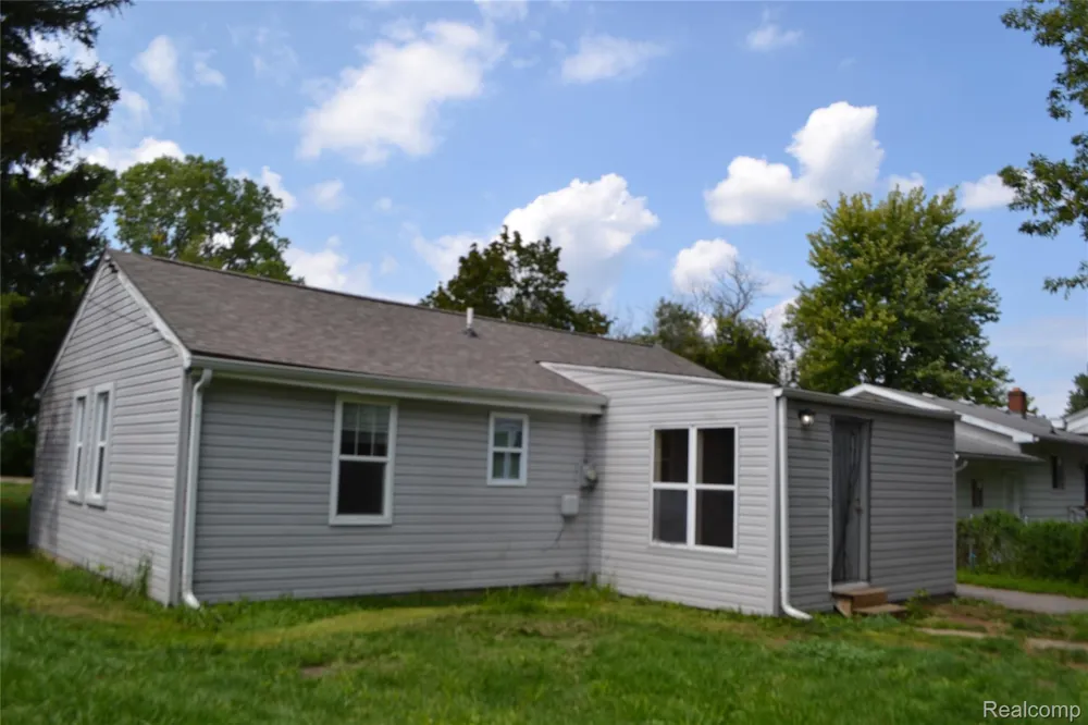 4265 Van Slyke Road Flint Charter Township, MI 48507