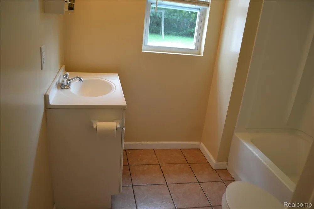4265 Van Slyke Road Flint Charter Township, MI 48507