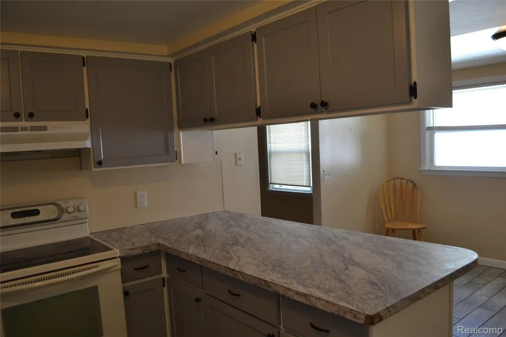 4265 Van Slyke Road Flint Charter Township, MI 48507