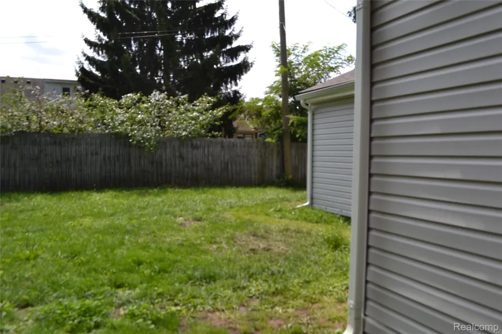 4265 Van Slyke Road Flint Charter Township, MI 48507