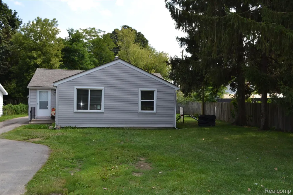 4265 Van Slyke Road Flint Charter Township, MI 48507