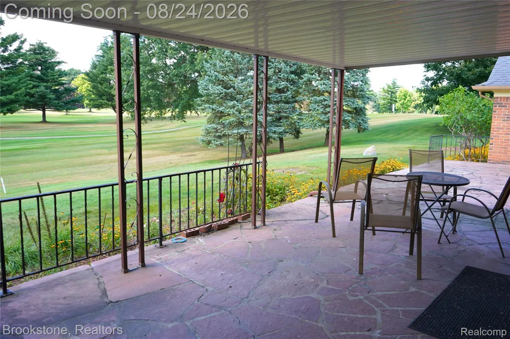 9598 Burning Tree Drive Grand Blanc Charter Township, MI 48439