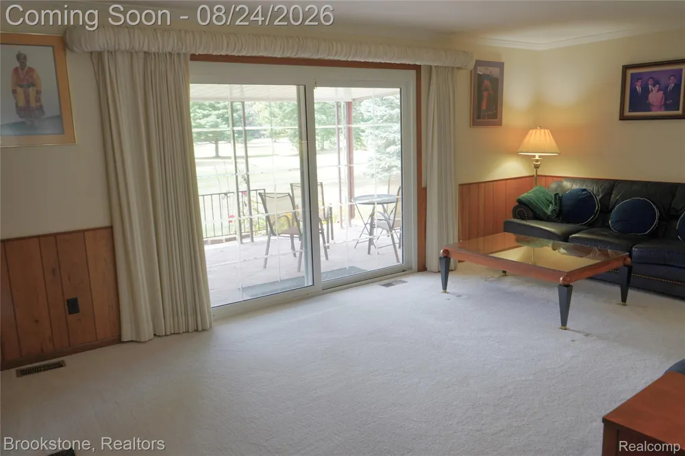 9598 Burning Tree Drive Grand Blanc Charter Township, MI 48439