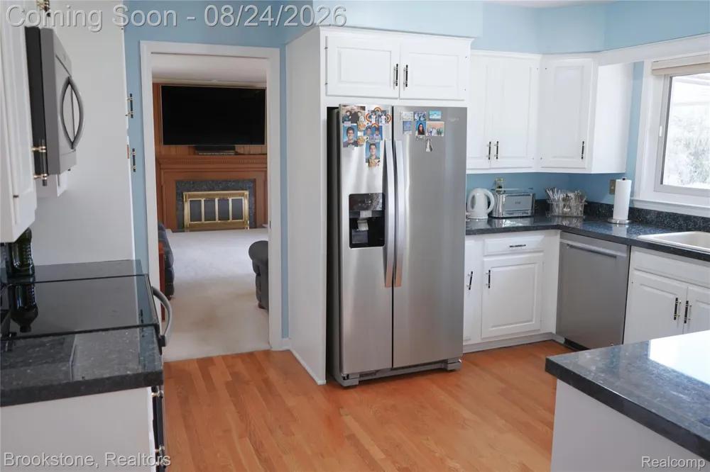 9598 Burning Tree Drive Grand Blanc Charter Township, MI 48439