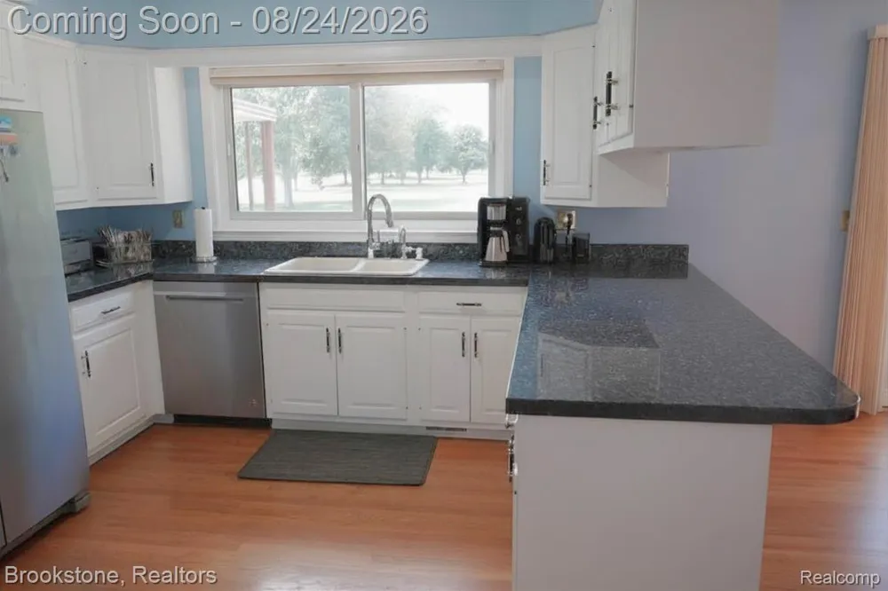 9598 Burning Tree Drive Grand Blanc Charter Township, MI 48439