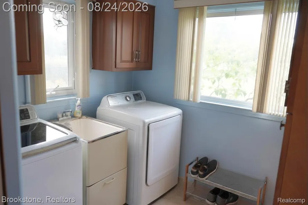 9598 Burning Tree Drive Grand Blanc Charter Township, MI 48439