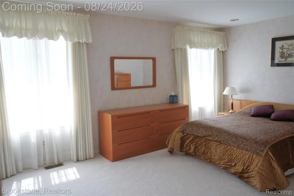 9598 Burning Tree Drive Grand Blanc Charter Township, MI 48439