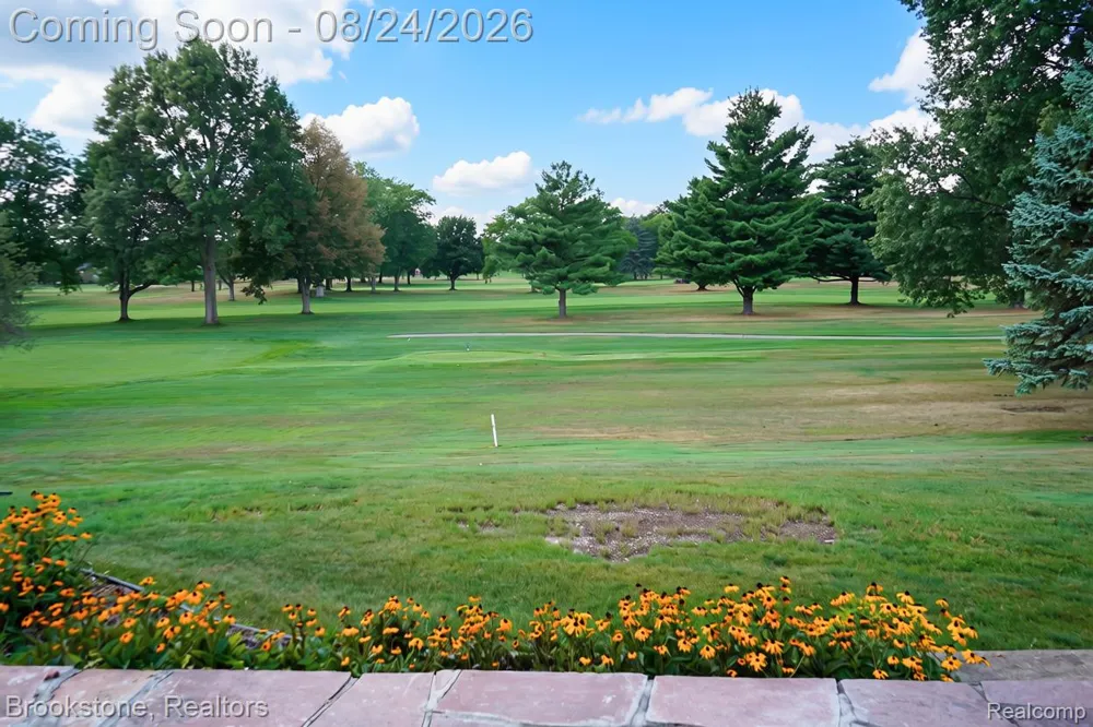 9598 Burning Tree Drive Grand Blanc Charter Township, MI 48439