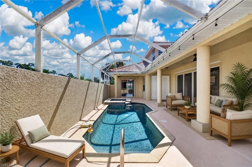 13954 Bently Circle Fort Myers, FL 33912