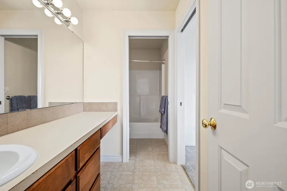 9615 183rd Avenue E Bonney Lake, WA 98391