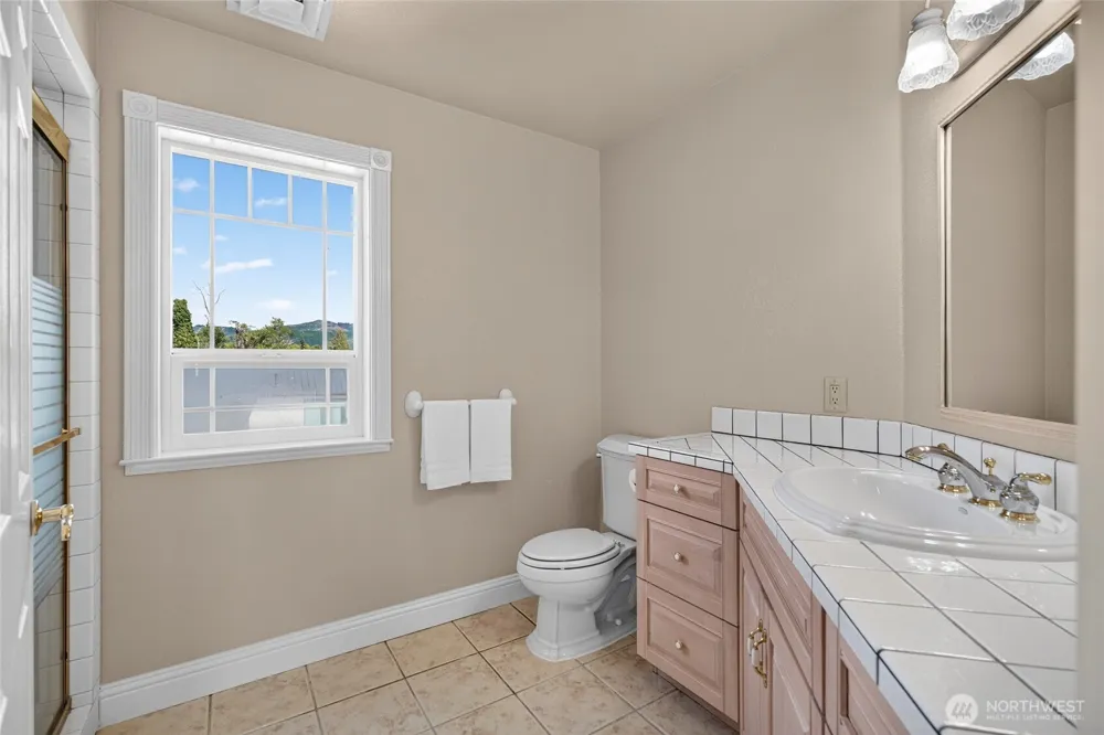 30 Cherry Street Chinook, WA 98614