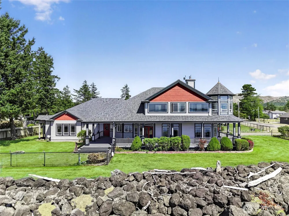 30 Cherry Street Chinook, WA 98614