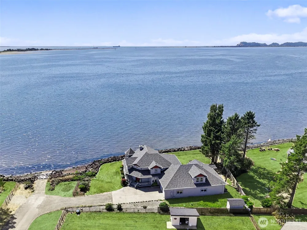 30 Cherry Street Chinook, WA 98614