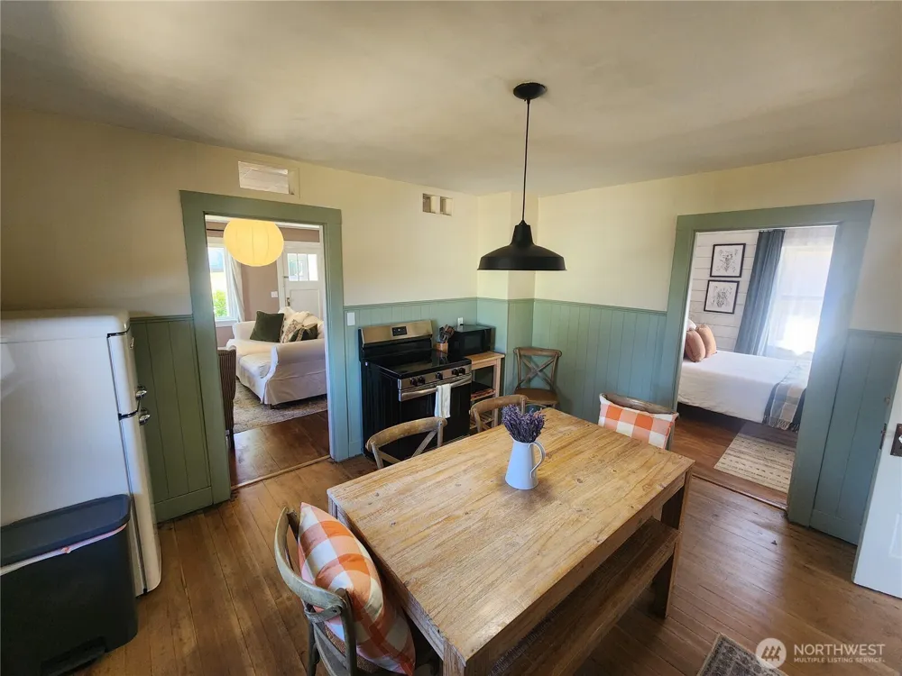 215 W Motor Avenue Port Angeles, WA 98362