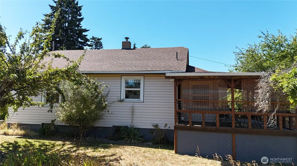 215 W Motor Avenue Port Angeles, WA 98362