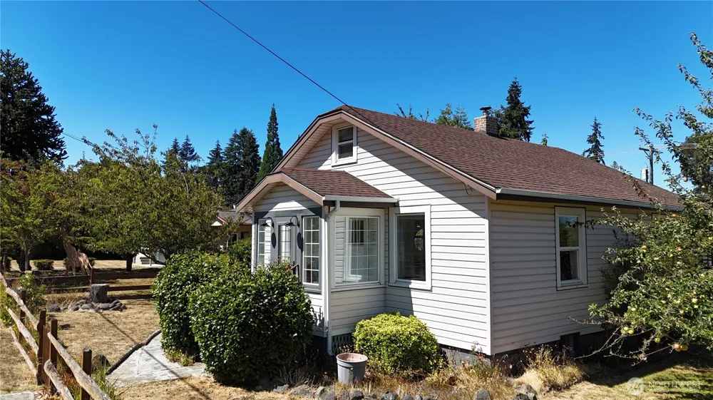 215 W Motor Avenue Port Angeles, WA 98362