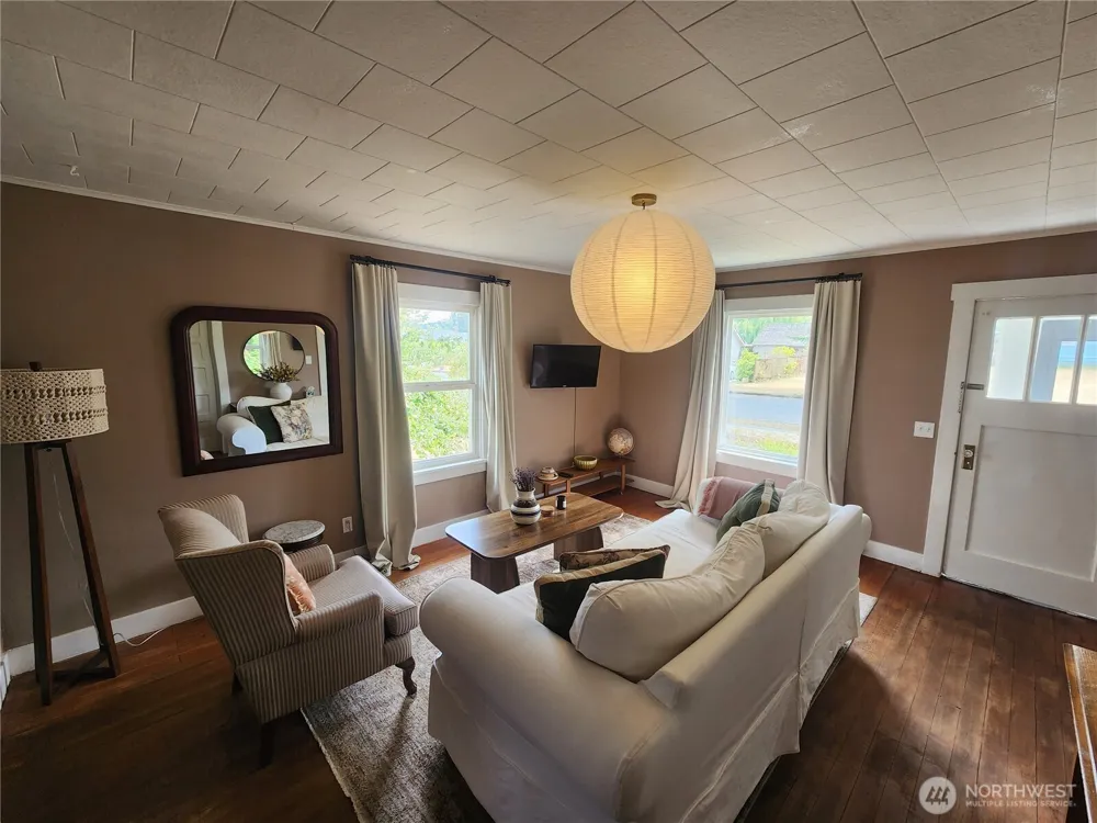 215 W Motor Avenue Port Angeles, WA 98362