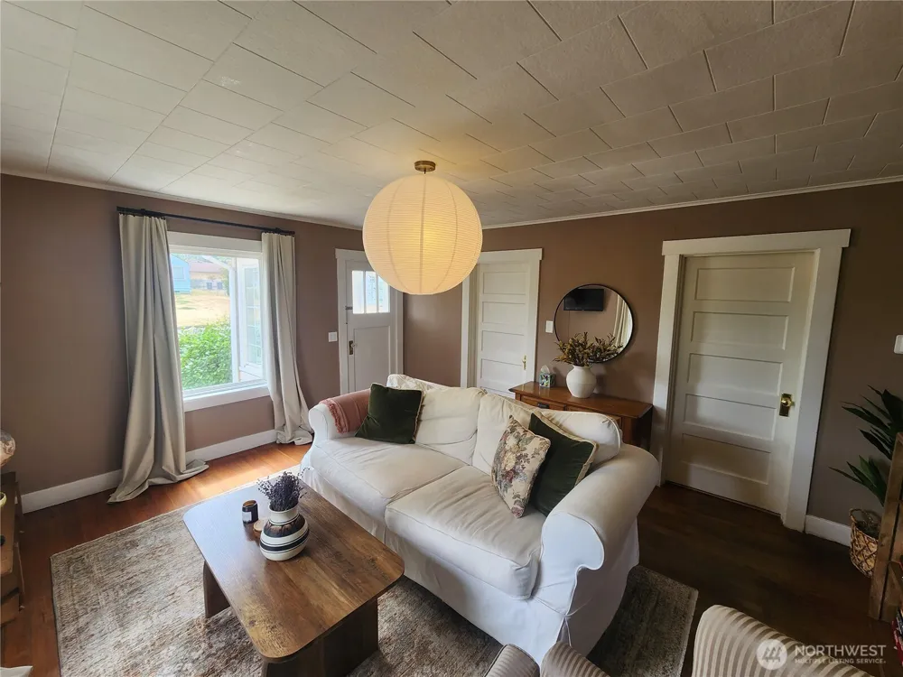 215 W Motor Avenue Port Angeles, WA 98362