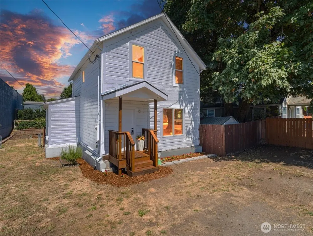1108 W 14th Street W Vancouver, WA 98660