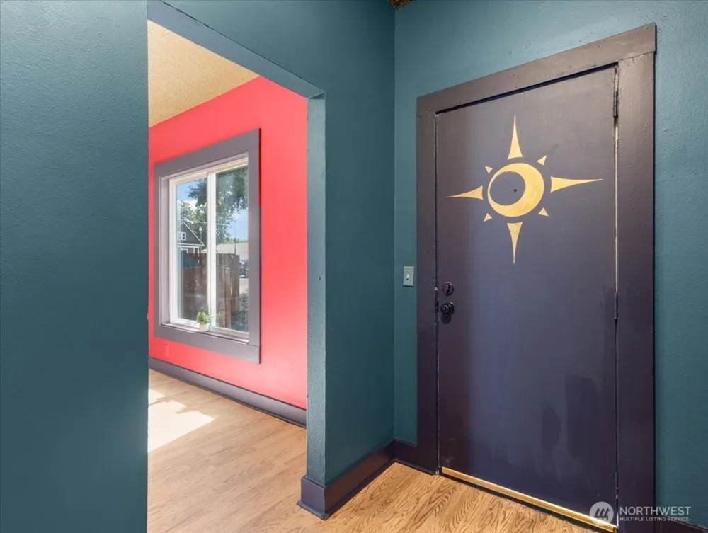 1108 W 14th Street W Vancouver, WA 98660