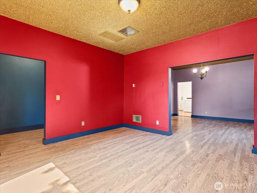 1108 W 14th Street W Vancouver, WA 98660