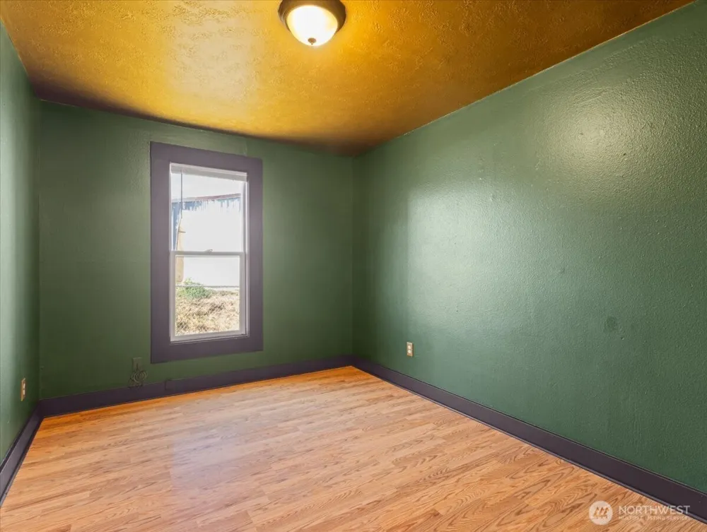 1108 W 14th Street W Vancouver, WA 98660