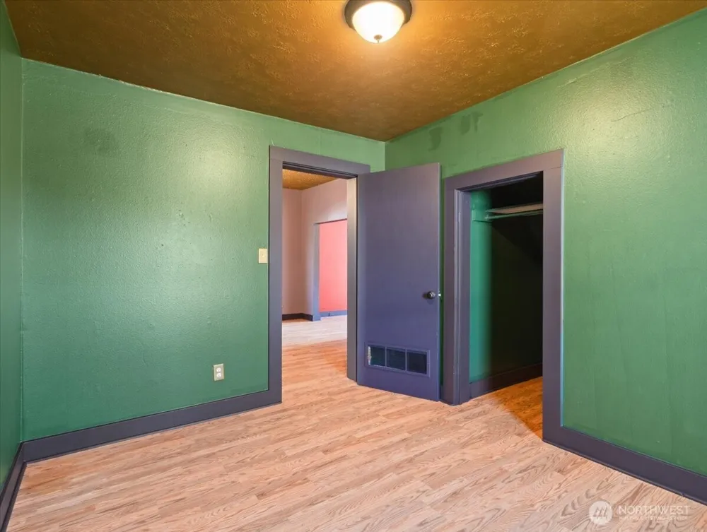 1108 W 14th Street W Vancouver, WA 98660
