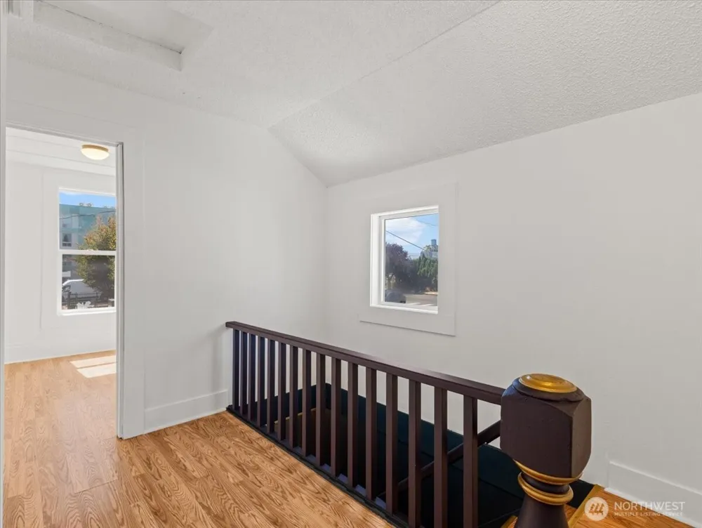 1108 W 14th Street W Vancouver, WA 98660