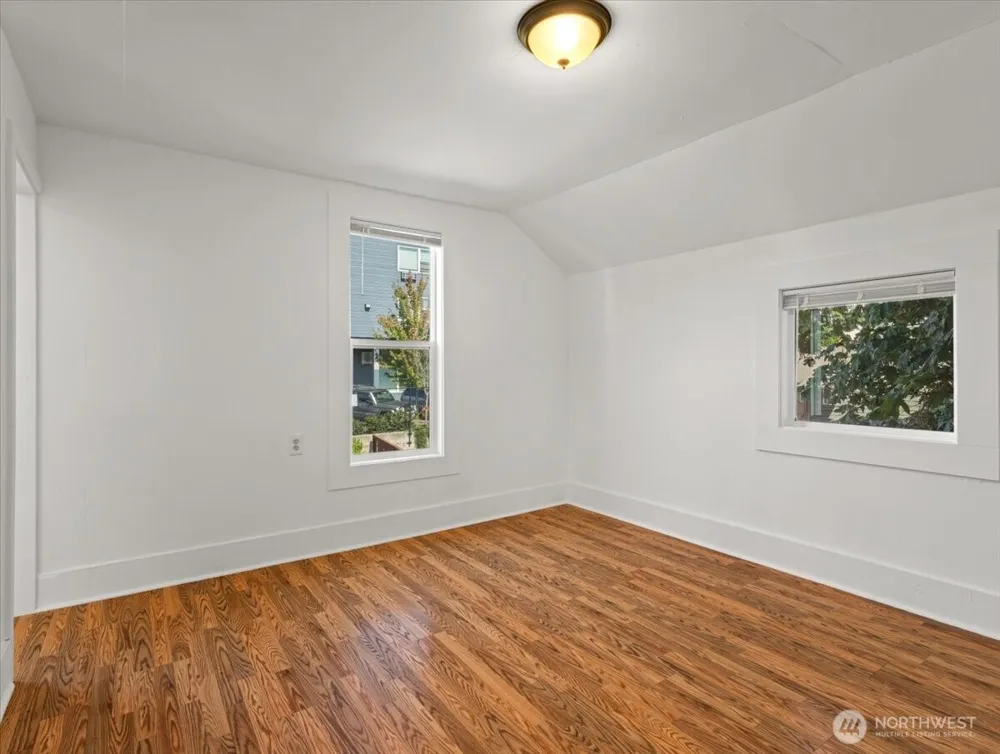 1108 W 14th Street W Vancouver, WA 98660